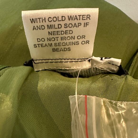 Vintage Diva by Embex Silk Green Beaded Zip Back Sleeveless Blouse sz 18=L NWOT - Picture 10 of 12